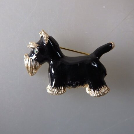 Neugablonz: Brosche Hund bzw. Scotch Terrier (36693)
