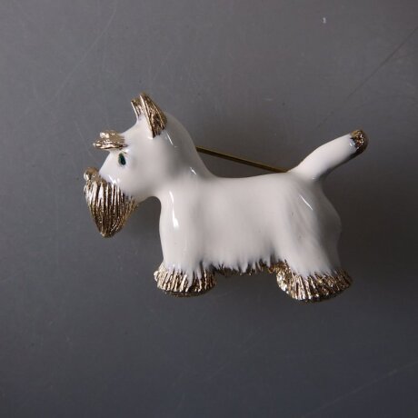 Neugablonz: Brosche Hund bzw. Scotch Terrier (36694)