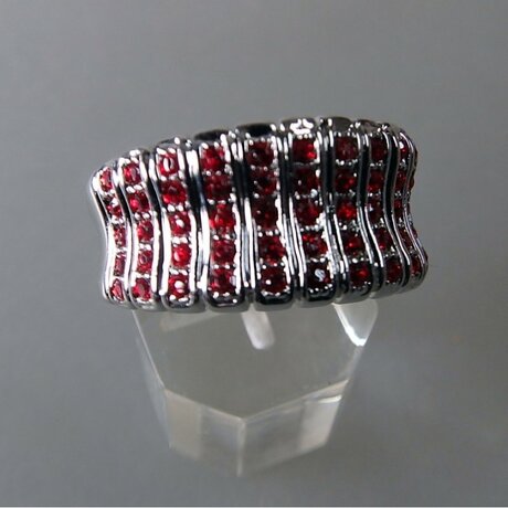 Marke Pedroni Neugablonz: Eleganter Damenring (36714)