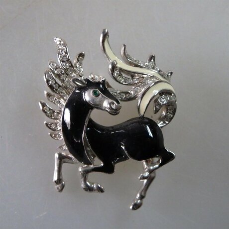 Neugablonz: Aufwendige Brosche Zirkuspferd (35715)