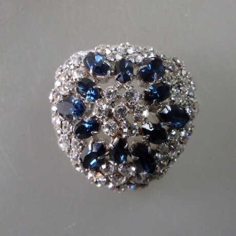 Neugablonz: Gewölbte prächtige Brosche Strass (35721)