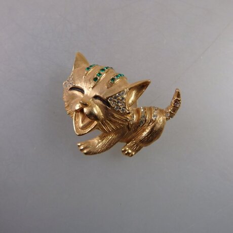 Neugablonz: Brosche süße junge Katze (35930)