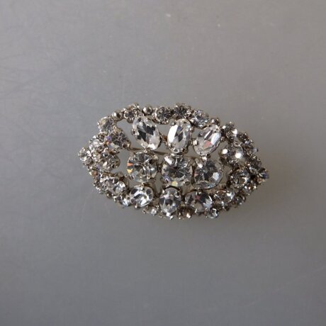 Neugablonz: Kleine ovale Brosche Strass (35990)