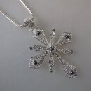 Neugablonz: Prächtiger Anhänger Kreuz mit Kette Strass (35999)