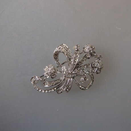 Neugablonz: Kleinere strahlende Brosche Strass (36041)