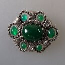 Neugablonz: Ovale Brosche grüne Cabochons (36069)