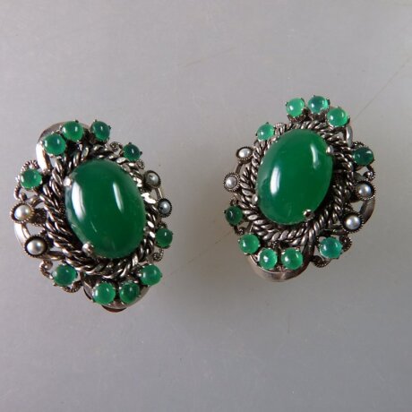 Neugablonz: Paar Ohrclips grüner Cabochon alter Stil um 1910 (36174)