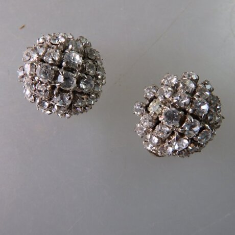 Neugablonz: Paar runde Ohrclips Strass um 1950 (36211)
