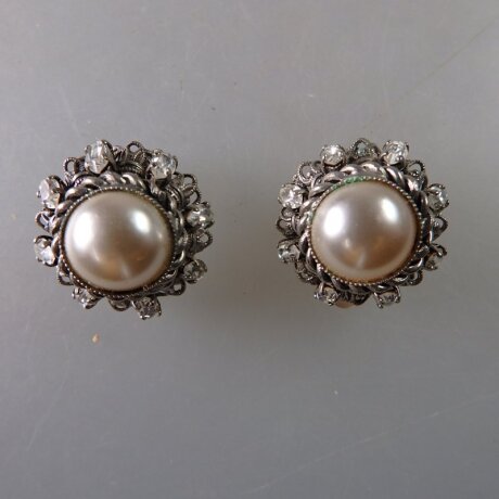 Neugablonz: Paar Ohrclips Perle und Strass um 1920 (36269)
