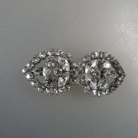Neugablonz: Kleine 2-teilige Gürtelschnalle Strass alter Stil um 1925 (36345)