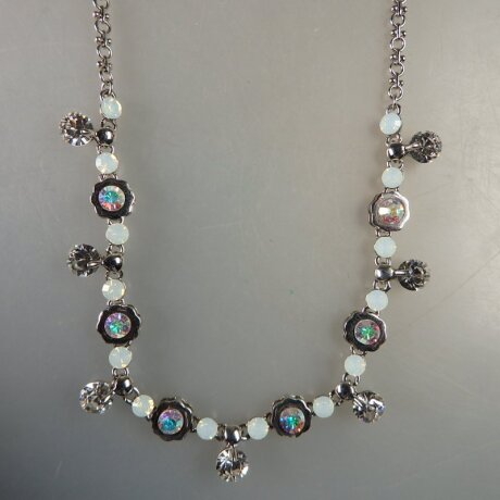 Neugablonz: Modernes Collier strahlender Strass (36508)