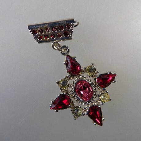 Neugablonz: Bewegliche Brosche Orden Strass um 1970 (36514)