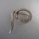 Neugablonz: Brosche geschwungene Schleife Strass um 1960...