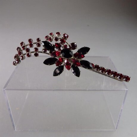 Neugablonz: Kragen- bzw. Kleider-Clip Strass um 1960 (36580)